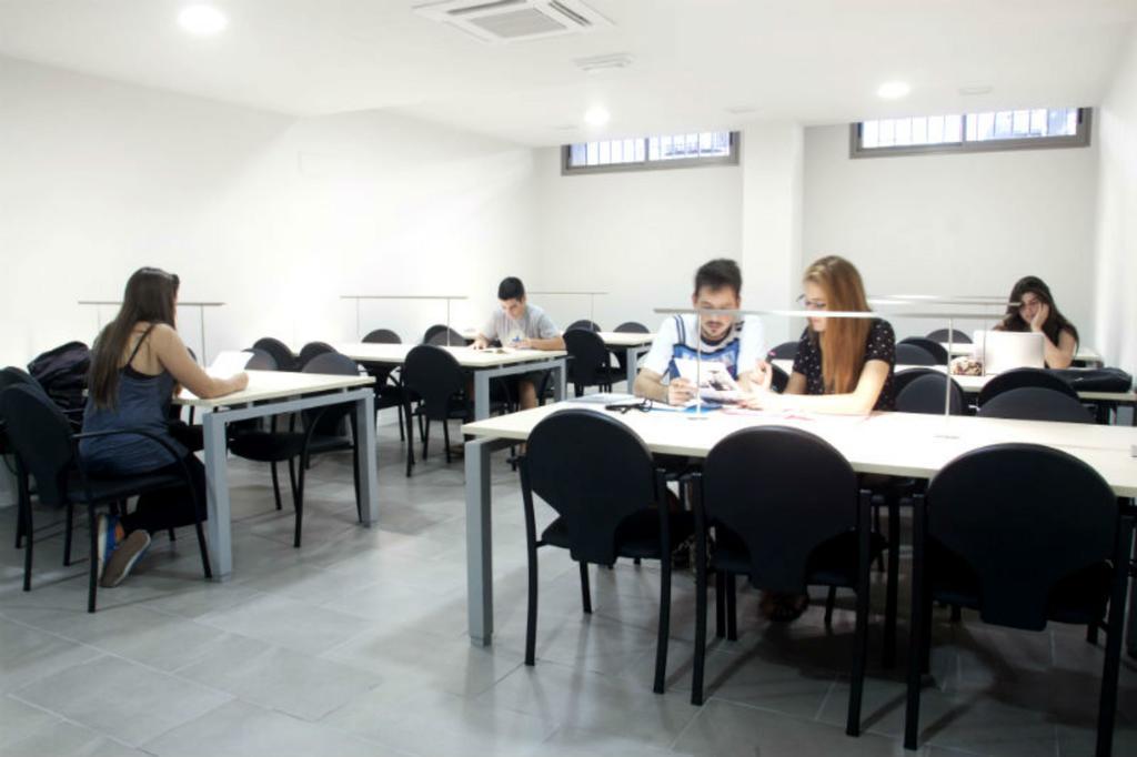 Colegio Mayor Resa La Concepcion Valencia Exterior photo